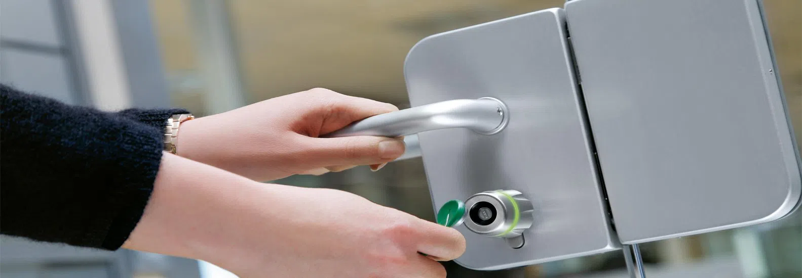 Master Locksmith Store Wallingford, CT 203-278-5084 - push-bars